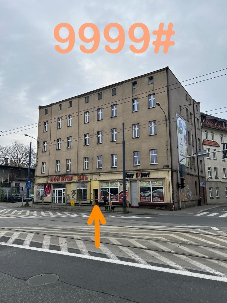 Yellow Hostel 24H - Sniadanie I Obiad Gratis - Free Parking Katowice Exterior foto
